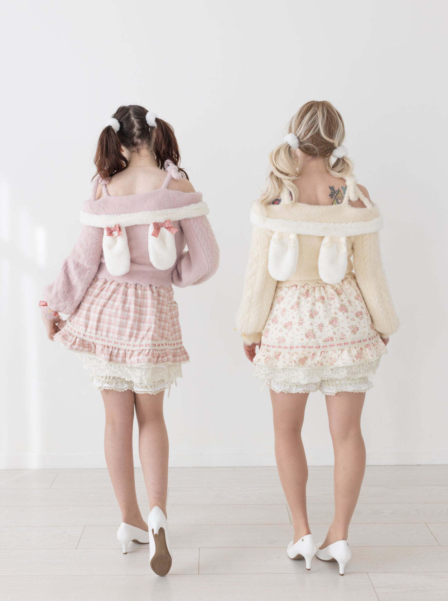 Bunny ear knit sweater with engraved heart charms (cream)